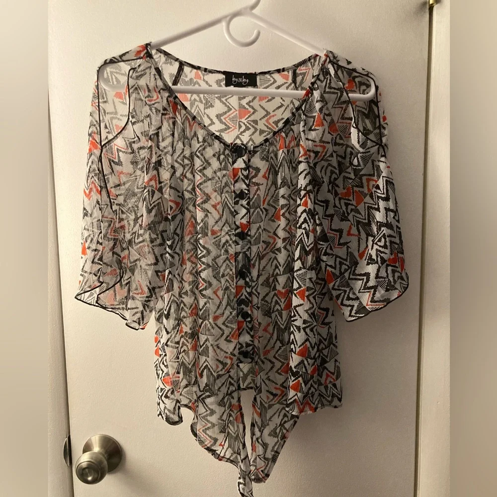 Small patterned blouse ✨ - Picture 1 of 3